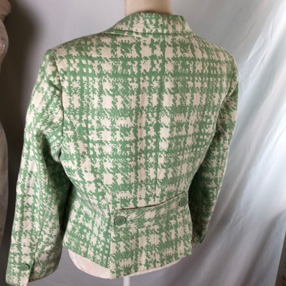 Jones wear 14 - Picture 5 of 6